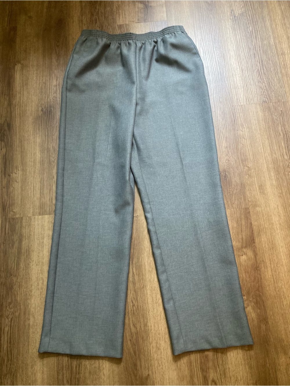 Alfred Dunner Nice Gray Pants 10